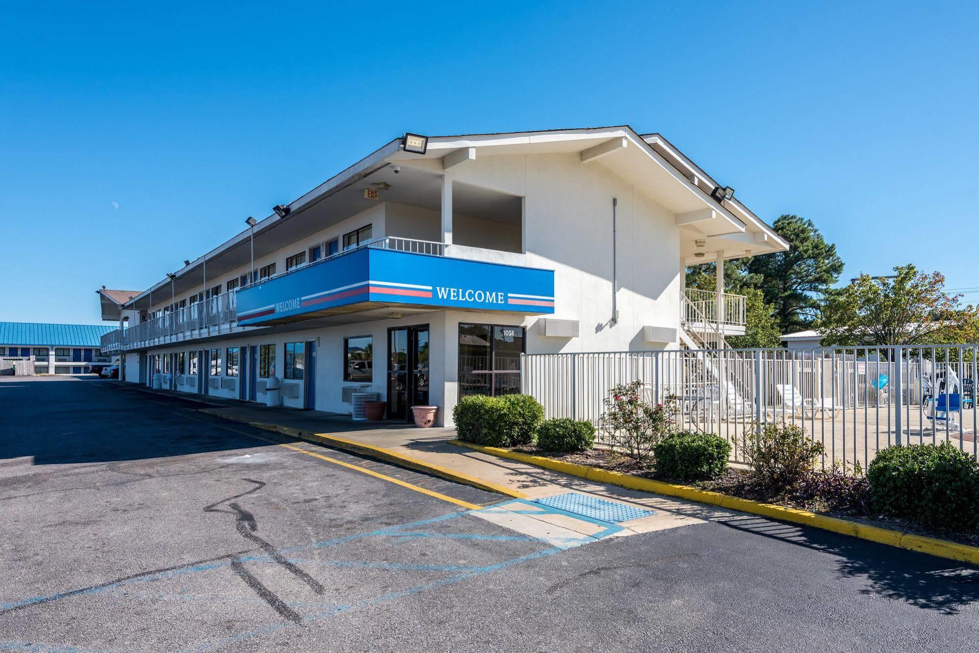 Rodeway Inn Montgomery Exterior foto